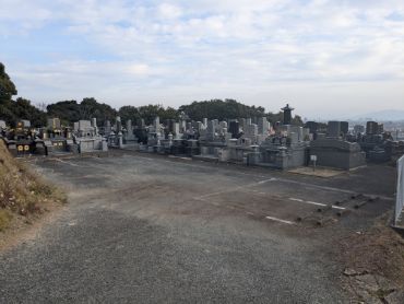 城山墓園